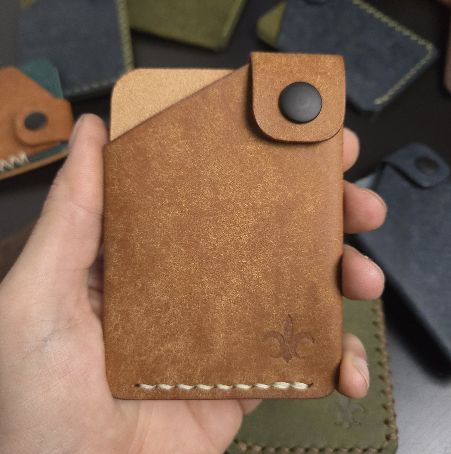 LE COMPACT - Minimal Carry