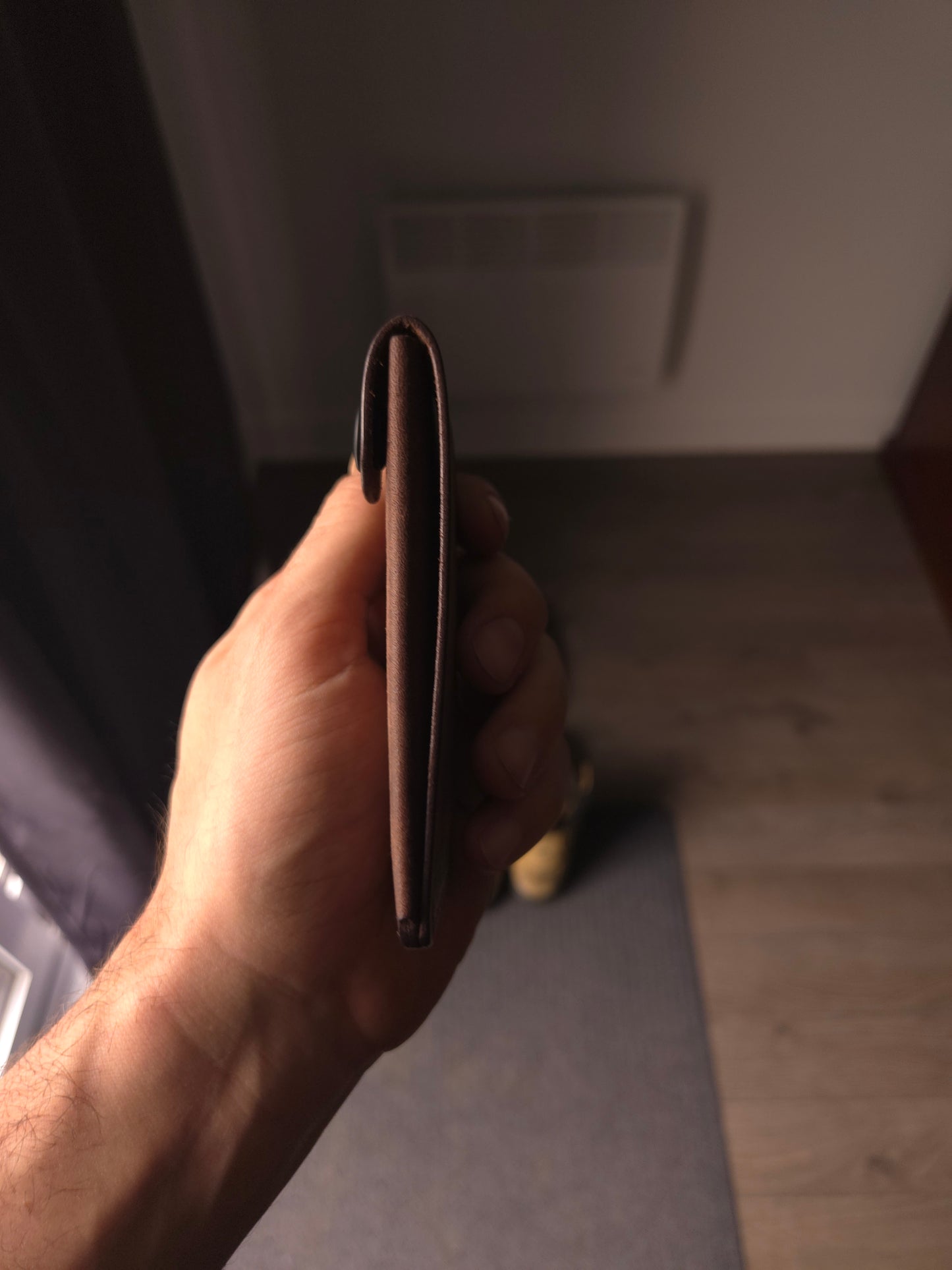 Le Compact - Dark Brown